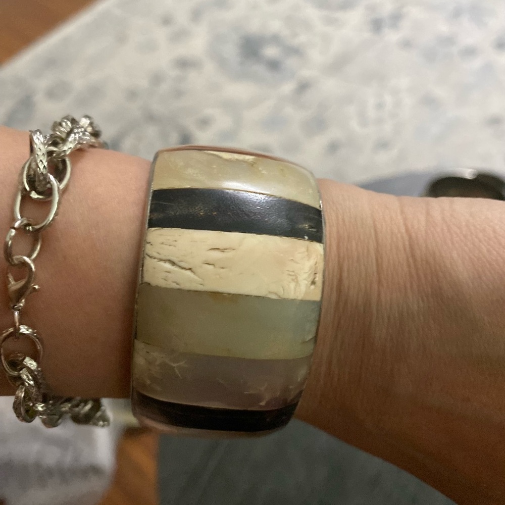Handmade Inlay Shell Cuff Bracelet - Neutral Black & Cream - Picture 2 of 5